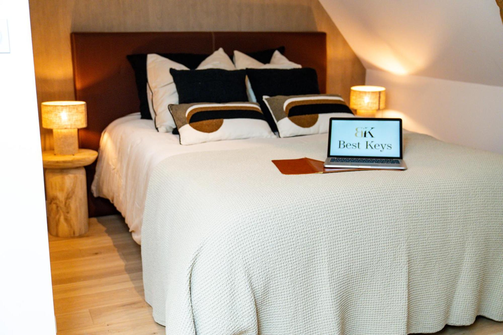 Velvet - Best Keys - Maison Duplex Elegante - Plein Centre Ville - Deco Minimaliste & Cosy - Literie Haut De Gamme - 2 Chambres Separees - Lit Queen Size & 1 Canape Convertible - Smart Tv - Wifi Fibre - Check-In Autonome Sens Buitenkant foto